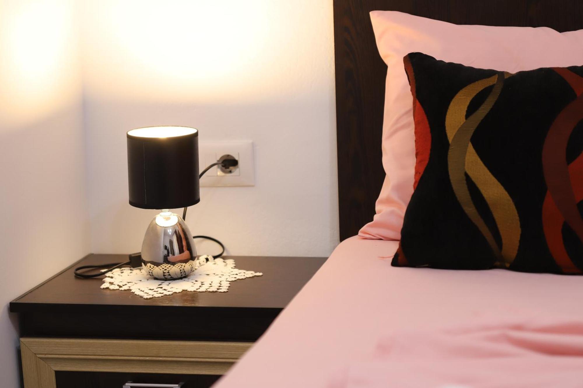 Guest House Marjo Берат Екстериор снимка