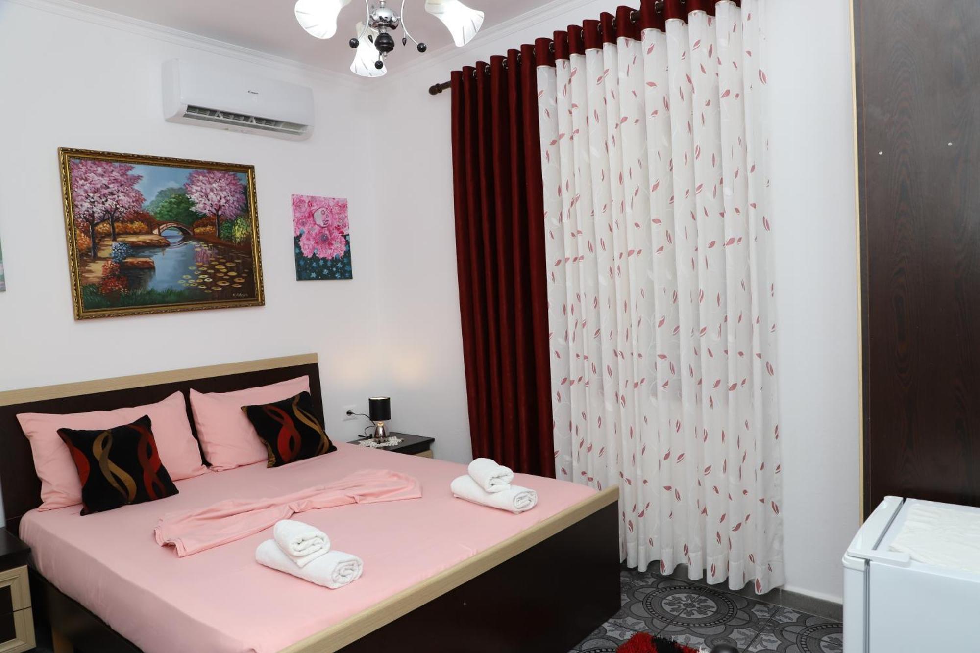 Guest House Marjo Берат Екстериор снимка
