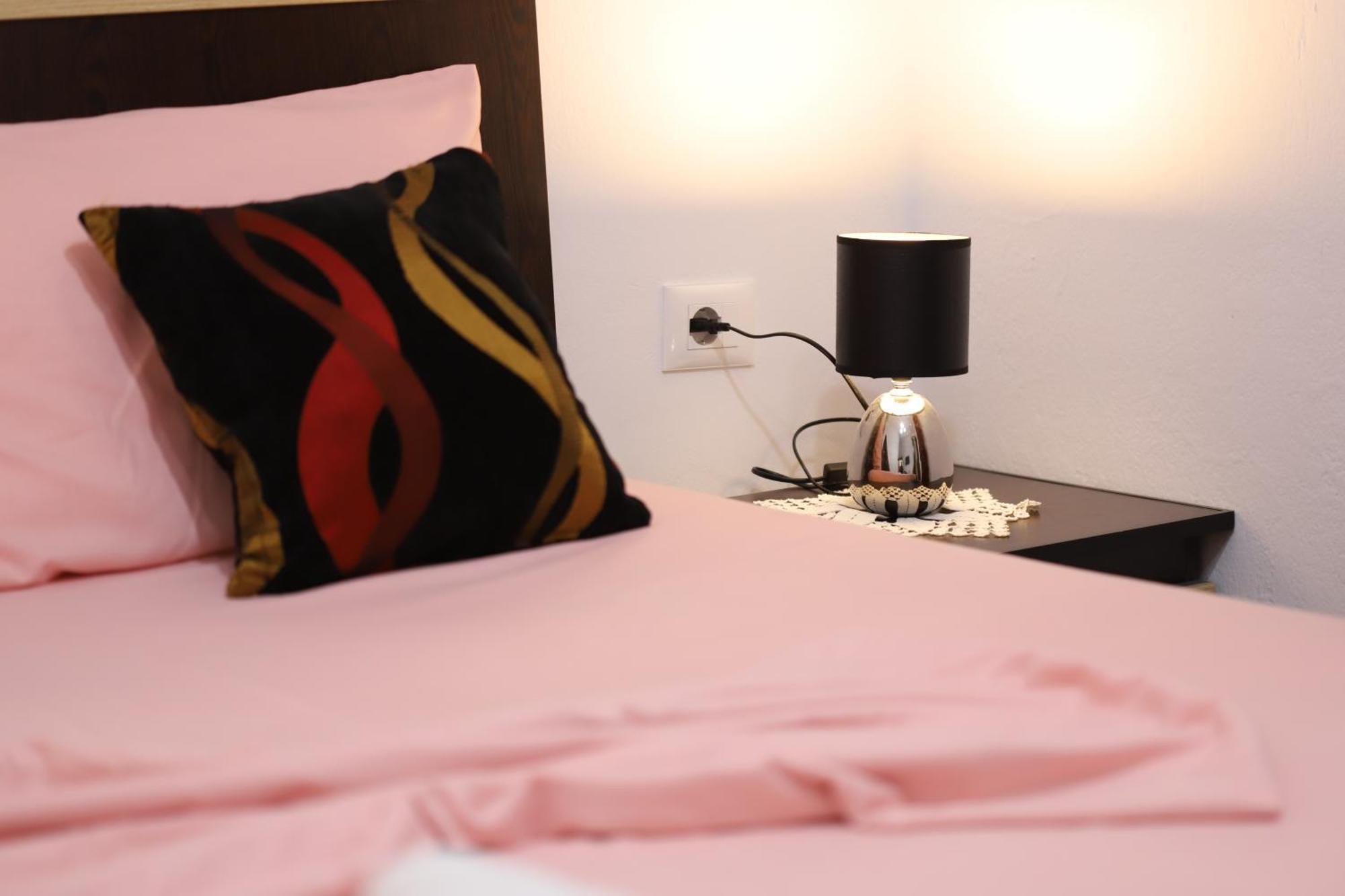 Guest House Marjo Берат Екстериор снимка