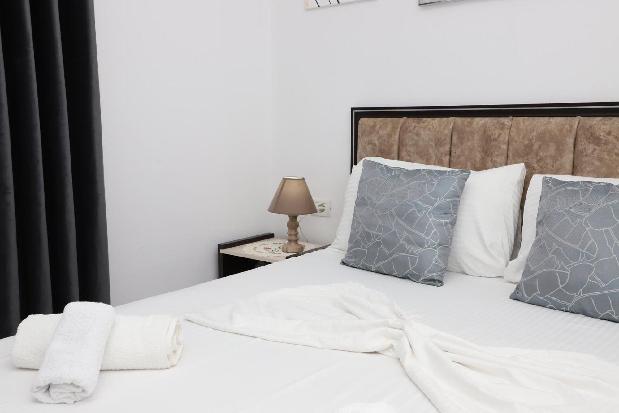 Guest House Marjo Берат Екстериор снимка