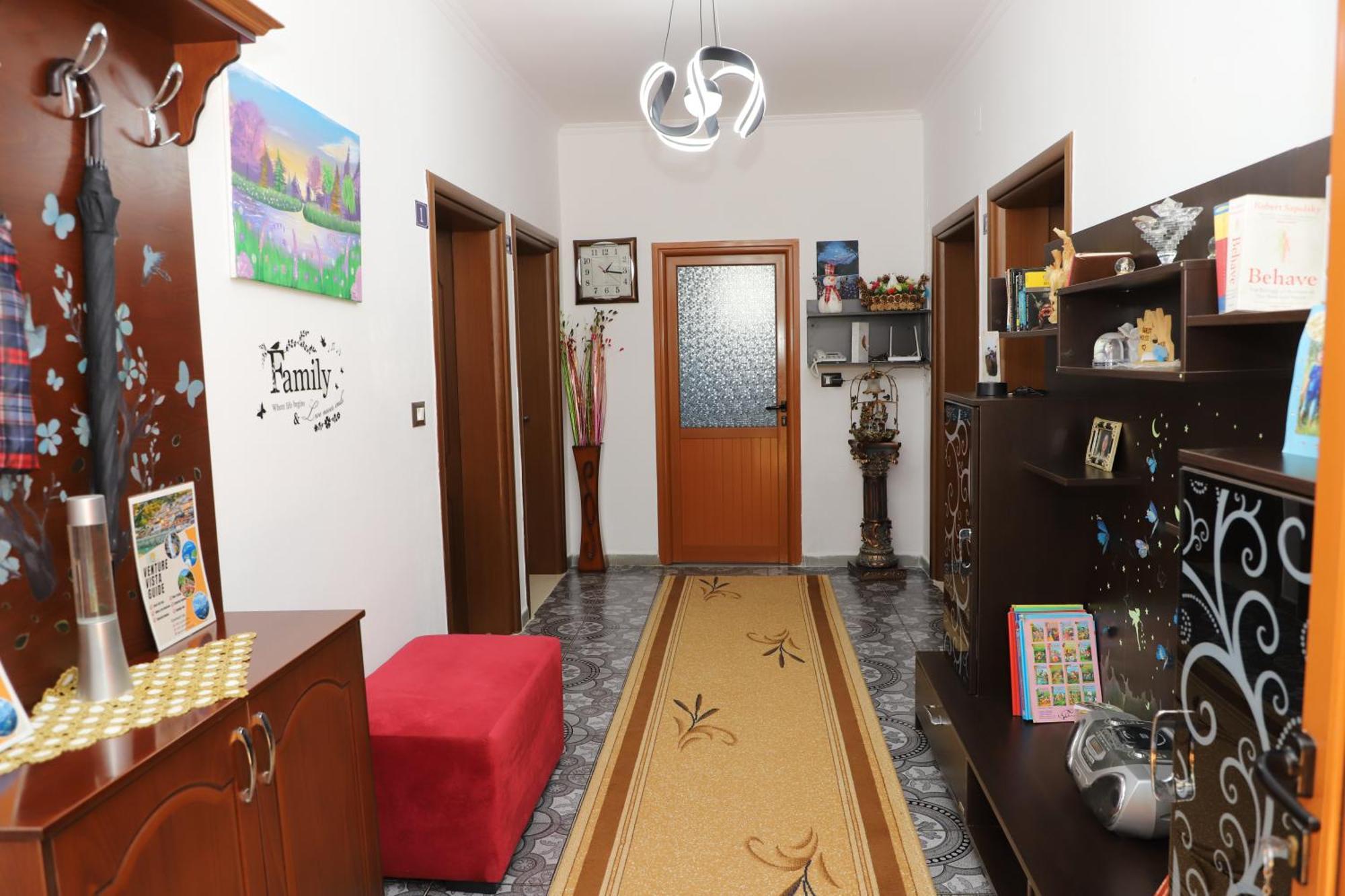 Guest House Marjo Берат Екстериор снимка